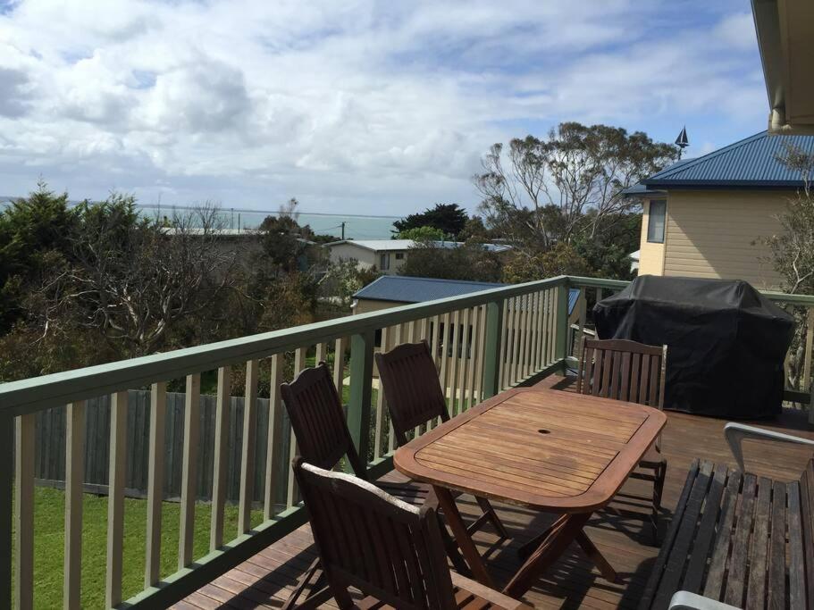 Airy Beach Escape In Ventnor Villa Exterior foto